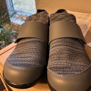 Traq by Alegria Velcro Closure Shoes
